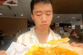 鸡肉卷没有鸡肉，第一次吃新品，特别无语，下次再也不吃麦当劳了视频封面