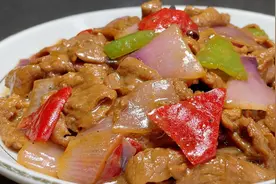 厨师长教你爆炒羊肉的家常做法，步骤详细，不腥不膻下酒又下饭视频封面