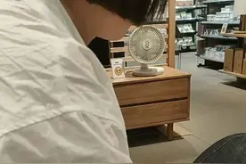 我妈妈买衣服视频封面