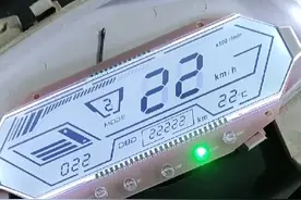 雅迪电动车坏液晶屏的通病，我来拆开试试看能否瞎猫碰到死耗子视频封面