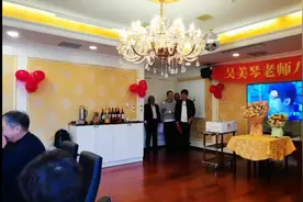 曾经的少年已不再年少，青春一去不复返，我们已不再年轻。视频封面