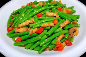 炒豆角，直接下锅炒就错了，教你饭店不外传技巧，鲜嫩翠绿又入味