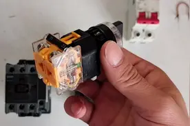 干了3年电工，今天中午把正反转弄明白了…兄弟们，收藏吧！