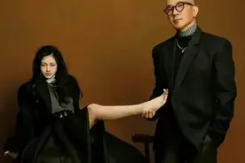 小S说：“我妈和我挺怕我姐的。”回看大S一路走来，谁敢不怕？视频封面