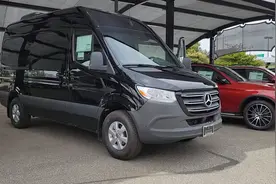 奔驰Mercedes-Benz 2022 Sprinter2500 Passenger Van144汽油2.0T