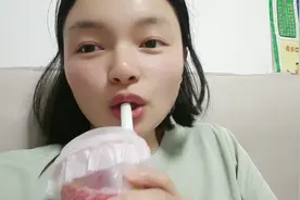连续三天喝奶茶冰激凌而且都是晚上，长胖好几斤，都说不能喝奶茶视频封面