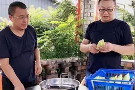 煮玉米一定要留一点玉米皮和须，好处非常多！