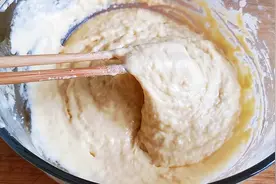 玉米面加面粉最好吃的做法，打入2个鸡蛋，暄软美味，营养又解馋视频封面