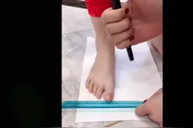 宝宝量脚长的正确方法