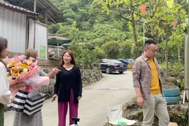 谢谢朋友送给星妹的惊喜以及礼物，过了个难忘的生日，感恩有你们视频封面