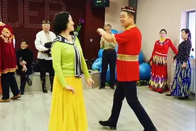 重庆路万达广场新疆舞《伯大尼的玛利亚》视频封面