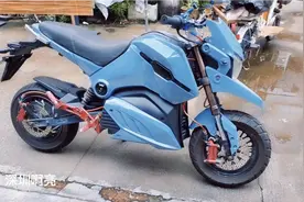 小猴子这款电动车更换全车线路，全车外壳和转向灯尾灯弄几个小时视频封面