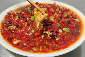 大厨教你做比泡椒凤爪好吃的剁椒鸡爪，Q弹脆爽，太过瘾了