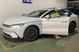 比亚迪的NFC钥匙终于支持苹果手机了，第一时间操作添加，才发现