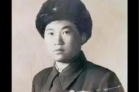 唯一荣立特等功的女兵女扮男装参军报国五年后才被战友发现视频封面