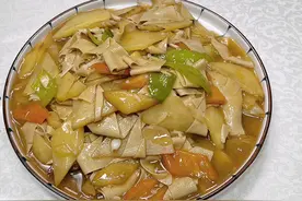 家常土豆炒干豆腐怎么做好吃？该不该放水淀粉？老厨教你熘炒技巧视频封面