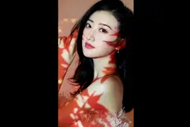 景甜大尺度、性感美女写真视频封面