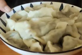 据说芹菜木耳对糖人较友好，吃30个这2种馅的水饺看餐后血糖如何视频封面