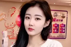 小伙打车花80块钱找美女老板报销，老板这算法太厉害了，佩服佩服视频封面