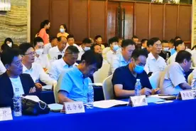 南阳民营企业学雷锋促发展联合会视频封面