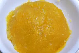 用3斤冬瓜做了450克冬蓉馅，甜而不腻，下期分享冬蓉馅月饼