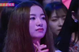 一首巜很累》旋律凄凉歌词情深句句扎心催泪感人肺腑发人深思