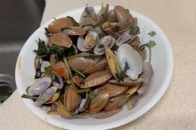 紫苏叶还能这样做？！你一定不可以错过的紫苏叶炒花甲视频封面
