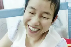 女儿一周岁妈妈要求买蛋糕遭拒绝，气得直想哭半小时后却哈哈大笑视频封面