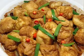 厨师长教你白菜炖油豆腐家常做法，步骤详细，鲜香入味下酒又下饭