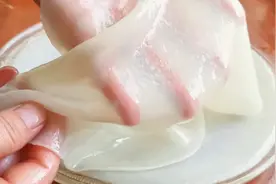 正宗凉皮的做法，制作过程讲解详细，橡皮筋一样q弹，家人都爱吃