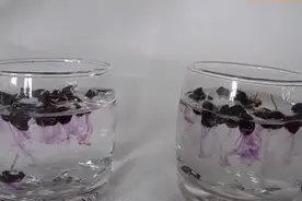 辨别黑枸杞原来这么简单，只需一杯水，就能辨别真假！视频封面