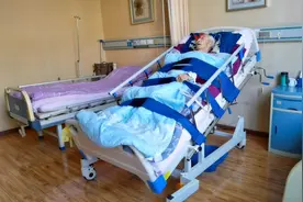 100岁的老父亲终于转综合性康复治疗了！身体情况好转！视频封面