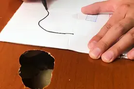 当桌子被砸了一个洞，这样修，保证恢复原样视频封面