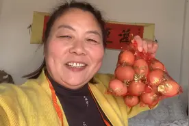 河南开封满月酒席习俗，包大红鸡蛋送客人，包好几十包送喜气视频封面