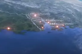 农民工骑摩托车反乡回家过年情景视频封面