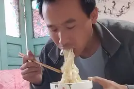 西北都是女人做饭！生活习俗却说男人懒，24个省真的有男人做饭？视频封面