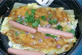 烤冷面好不好吃，关键是调酱料，今天分享街边小吃烤冷面制作视频封面