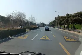 打卡秦黄岛鸽子山，海滩，和毛伟人朔像，伟人就是伟人。视频封面