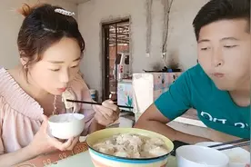 内蒙90离异后的搭伙生活，不领证，不办婚礼，消费AA，走哪儿算哪视频封面