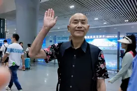 成都东客站    旅客出行方便  地铁  长途客车  公交车路路通视频封面