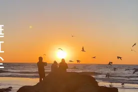 实景；黄昏陪你一起看日落，独有的浪漫与情怀，歌曲《逛红尘》视频封面