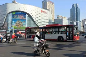逛石家庄“北京食品城”，这里藏着不常见的特色食品，满是回忆视频封面