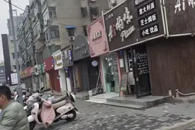 这个小巷几十年前走过时有不少美女频频向你招手，如今人都哪里去视频封面