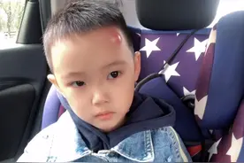 带孩子挤火疖子，超疼的视频封面
