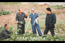 昔日龌龊不足夸，今朝放荡思无涯，且看后人评价——阿炳视频封面