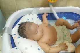 自从用上小花洒，宝宝就爱洗澡🛀不哭不闹视频封面
