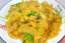 油炸猪皮还可以这样做，地方特色菜，不知不觉已经吃掉了两碗米饭视频封面