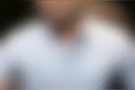 李泽楷公司去年亏近百亿富卫保险再次冲击上市李嘉诚为其保驾护航视频封面