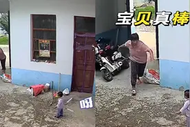 奶奶看到孙子第一次走路，推开车子飞奔过去，隔着屏幕都感到开心视频封面