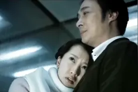女友怀疑男友不忠，于是在卧室偷装摄像头视频封面